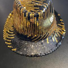 Hat, as reported by Johan Cruijff ArenA using iLost