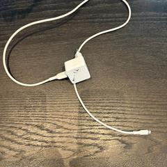 Oplader, zoals gemeld door Van der Valk Hotel Amsterdam-Amstel met iLost