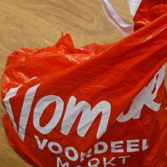 Táska, amint azt GVB az iLost segítségével jelentette.