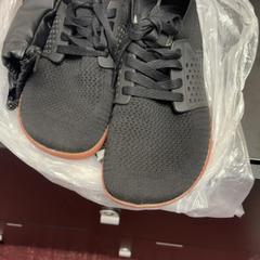 Zapato, segundo informou ibis Styles Rotterdam Ahoy usando iLost