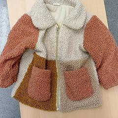 Haurrentzako jaka, gisa salatu by IKEA Toulouse iLost erabiliz