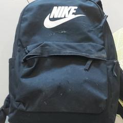 Sac à dos -Kaygisiz, a été signalé par Centraal magazijn utilisant iLost