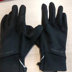 Ruházat Handschoen, amint azt Regio Limburg - Leuven az iLost segítségével jelentette.