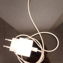 アダプタ & 充電器 がiLostで Grand Hotel Amrath Kurhaus によって報告されました