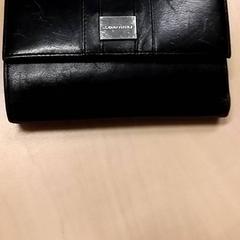 財布 がiLostで RET によって報告されました