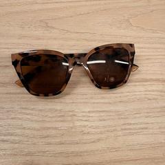 Sunglasses, as reported by IKEA Liège using iLost