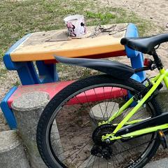 Fiets geel, iLost'a bildirildiği gibi