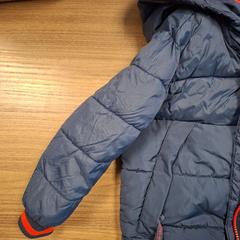 Veste enfant Blauw, a été signalé par Regio Limburg - Leuven utilisant iLost