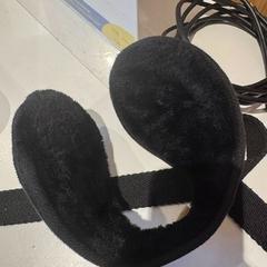 Ear muffs, as reported by Amsterdam ID Aparthotel using iLost