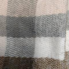 Sjaal Grijs/Roze, zoals gemeld door Arriva Friesland / Groningen met iLost