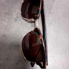 Sonnenbrille, gemeldet von Qbuzz servicepunt  Emmen über iLost