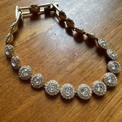 Swarovski armbandje, som rapporterats till iLost