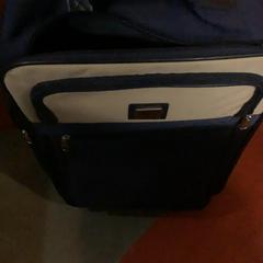 Valigia valise, come riportato da MEININGER Hotel Bordeaux Gare Saint-Jean utilizzando iLost