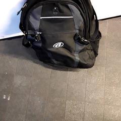 Batoh Zwart, jak nahlášeno EBS Tramplein pomocí iLost