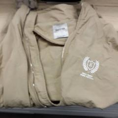 Chaqueta, ha sido reportado por IKEA Breda con iLost