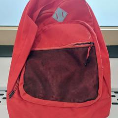 バックパック がiLostで Arriva Limburg Zuid によって報告されました