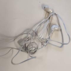 Elektronika - oortjes, ako bolo nahlásené Regio Antwerpen - Brussel pomocou iLost