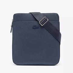 Blue Lacoste shoulder bag a été signalé sur iLost