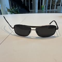Okulary słoneczne Ray-Ban, zgłoszono przez TU/e - Receptie Flux przy użyciu iLost