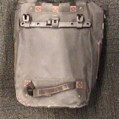 Bolsa & Bolsa de bicicleta, ha sido reportado por Gemeente Nijmegen con iLost