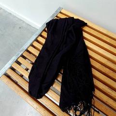 İLost kullanarak IKEA Mulhouse tarafından bildirildiği gibi Gerdanlık & Atkı Noire