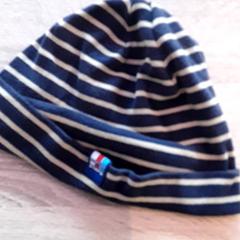 Beanie, como reportado por EBS Tramplein utilizando o iLost