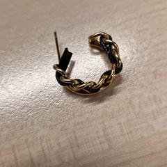 Oorbel nau, zoals gemeld door IKEA Bratislava met iLost