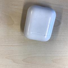 Wireless earphones, como reportado por Gemeente Nijmegen utilizando o iLost