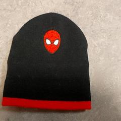 Kleding  - Muts, rapporterat av Centraal magazijn med iLost