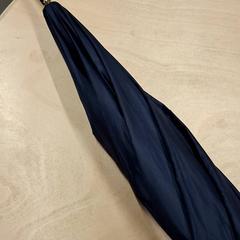 Paraugas, segundo informou IKEA Lyon Grand Parilly usando iLost