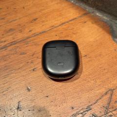 Audifonos inalambricos Black, ha sido reportado por Club Nyx/Exit Café con iLost