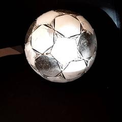 Futball, amint azt Rotterdam The Hague Airport az iLost segítségével jelentette.