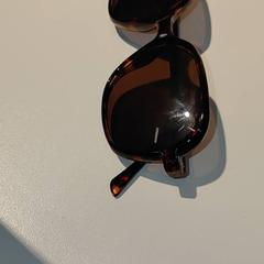 Sunglasses, as reported by IKEA Groningen using iLost