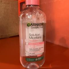 Bottiglia, come riportato da MEININGER Hotel Bordeaux Gare Saint-Jean utilizzando iLost