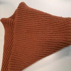 Kol bruin gebreid, rapporterat av Connexxion Zeeuws-Vlaanderen med iLost