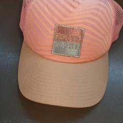 キャップ がiLostで Diergaarde Blijdorp によって報告されました