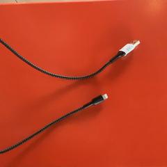 شاحن آيفون Black، كما تم الإبلاغ عنه بواسطة MEININGER Hotel Heidelberg Hauptbahnhof عبر iLost