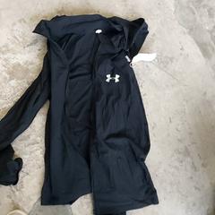 ジャケット zwart がiLostで Centraal magazijn によって報告されました