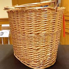 Cestino per bicicletta, come riportato da Universiteit Gent - Faculteitsbibliotheek LW utilizzando iLost