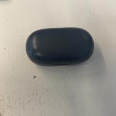 Kopfhörertasche, gemeldet von HTM über iLost