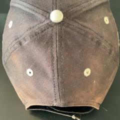 Baseball cap Brown, plastic and cloth, zoals gemeld door MEININGER Hotel Berlin Central Station met iLost