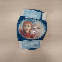 自転車用ヘルメット Genouillere la reine des neiges がiLostで IKEA Marseille - Vitrolles によって報告されました