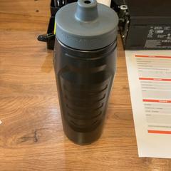 زجاجة، كما تم الإبلاغ عنه بواسطة MEININGER Hotel Marseille Centre la Joliette عبر iLost