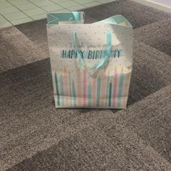 Bossa Happy birthday + inhoud, segons ha informat Jaarbeurs mitjançant iLost