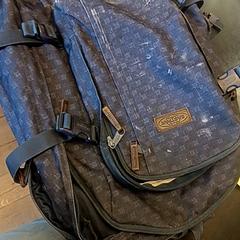 Ruksak Blauw, ako bolo nahlásené Universiteit Gent - Faculteitsbibliotheek LW pomocou iLost