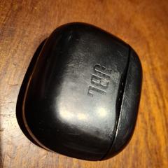 JBL airpod doc / charger, som rapporterats till iLost