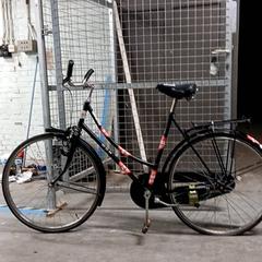 Bicicletta B.S.A Zwart/ rode bestickering, come riportato da Fietsdepot Hasselt utilizzando iLost