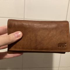 Bruine portemonnee がiLostに報告されました