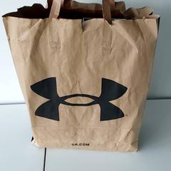 Táska Papier zak, amint azt Regio Limburg - Leuven az iLost segítségével jelentette.