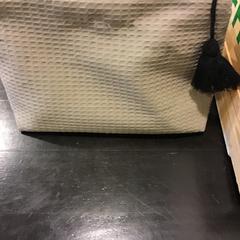 Handtas, zoals gemeld door Qbuzz U-OV met iLost